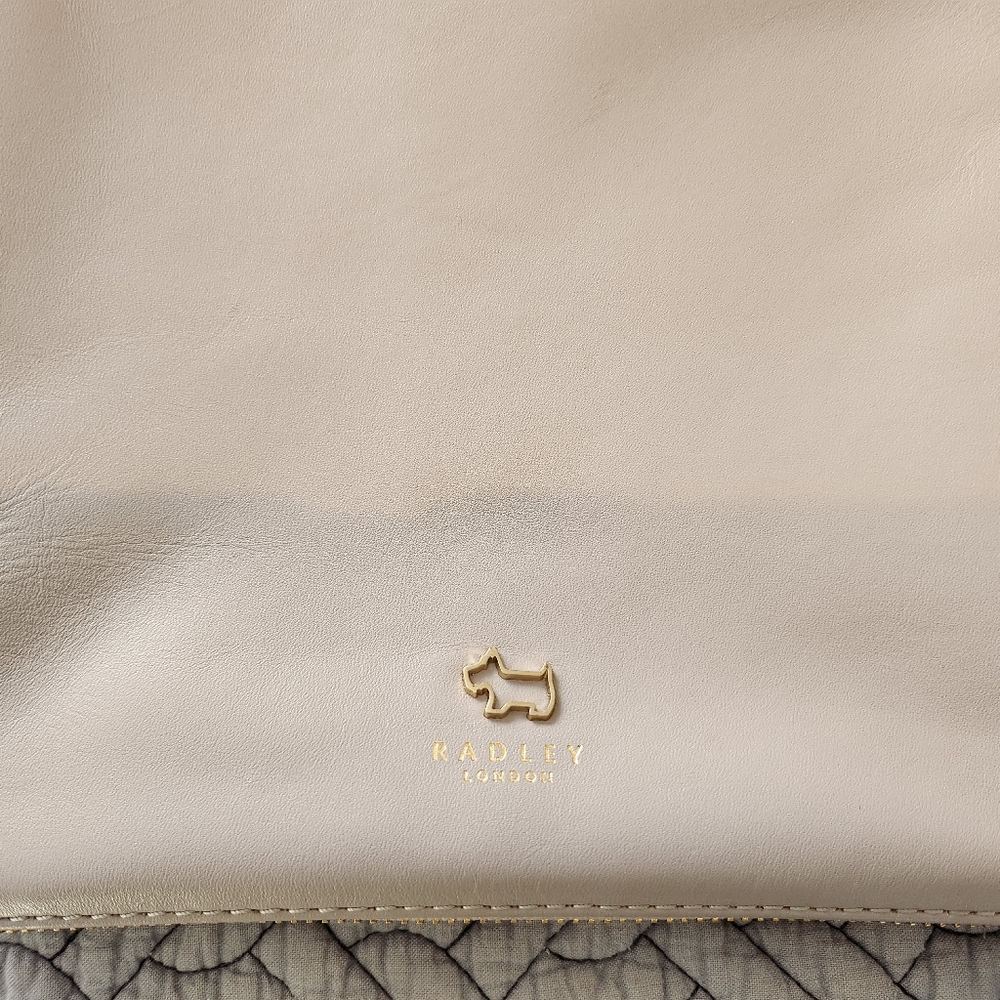 RADLEY London Medium Pockets Light Grey Leather Crossbody Handbag - EUC - Picture 9 of 9